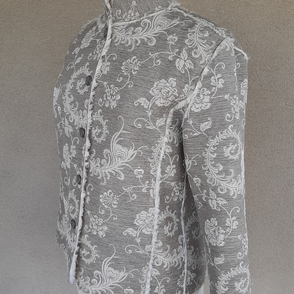 Chico's Women's Jacket Brocade Fuax Fur Fringe - Picture 3 of 15